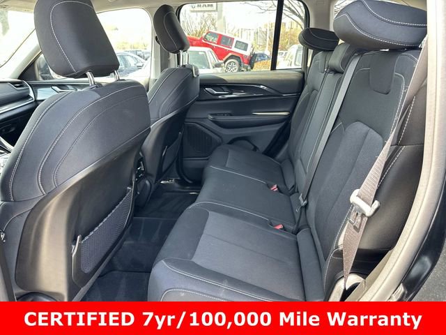 Certified 2023 Jeep Grand Cherokee Laredo AWD/4WD image 17