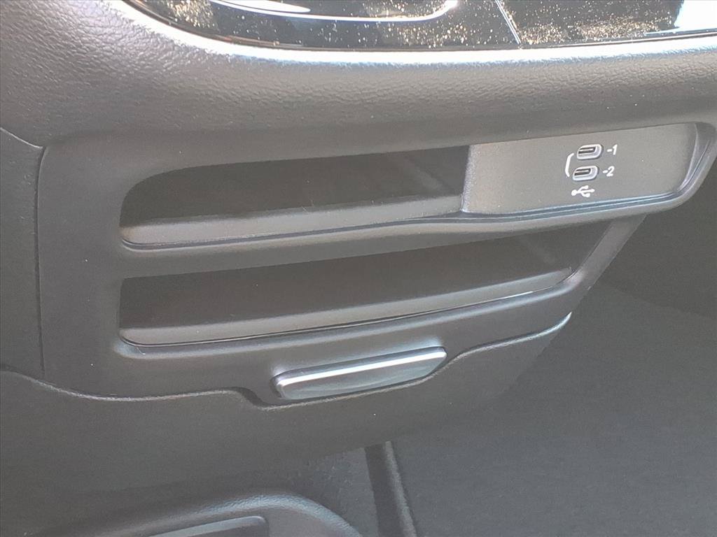 New 2027 Chrysler Pacifica Select FWD image 32