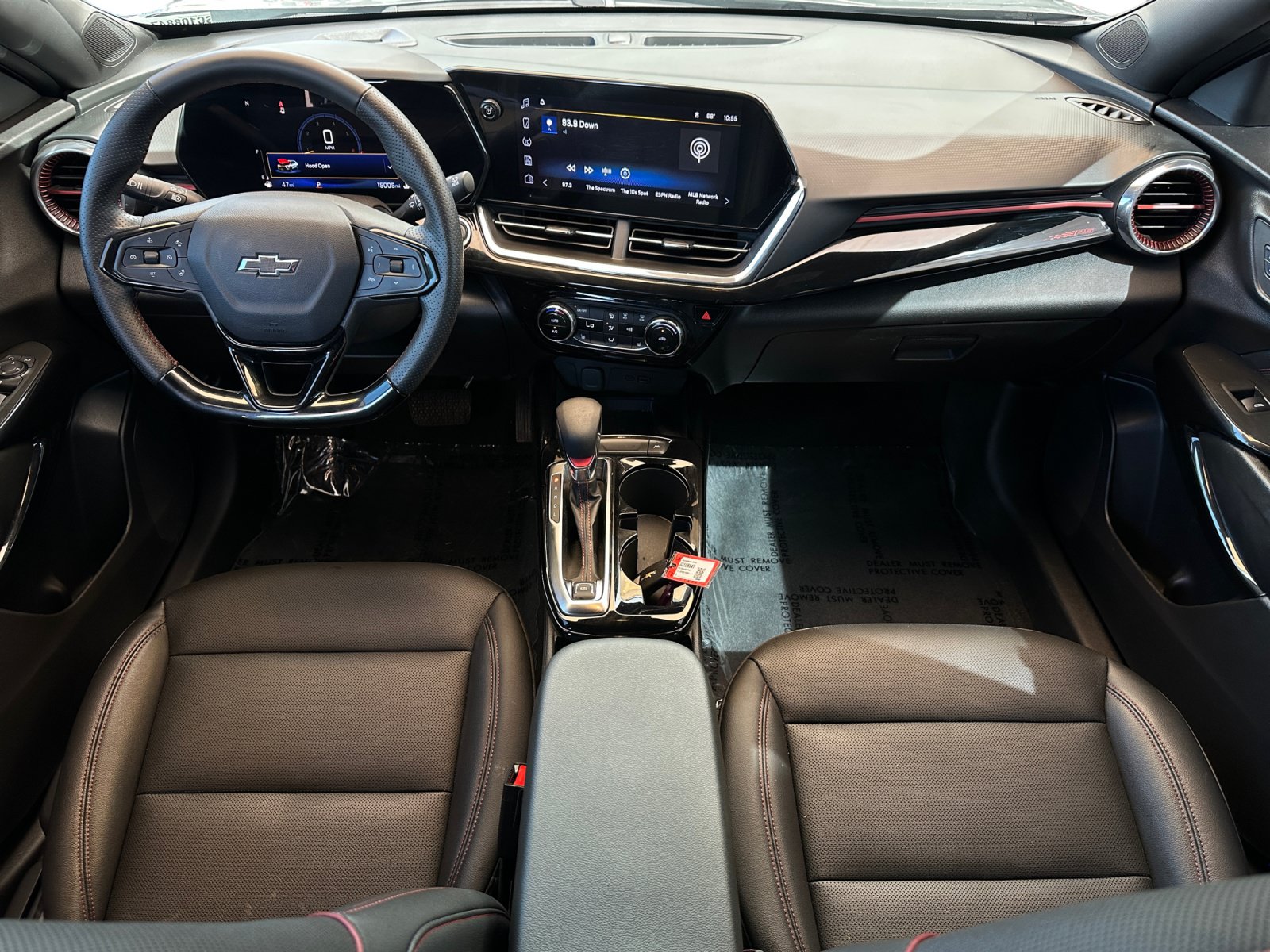 Used 2025 Chevrolet Trax RS w/ Sunroof Package FWD image 11