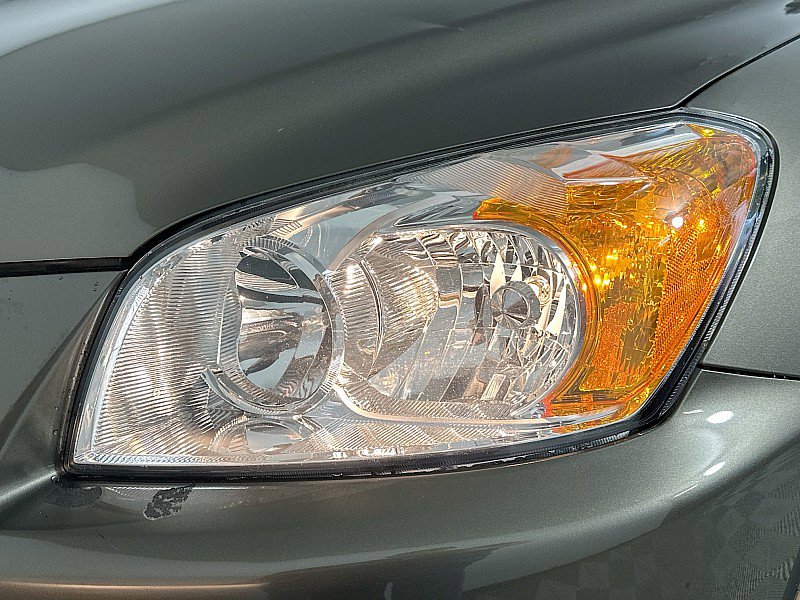 Used 2009 Toyota RAV4 Limited image 33