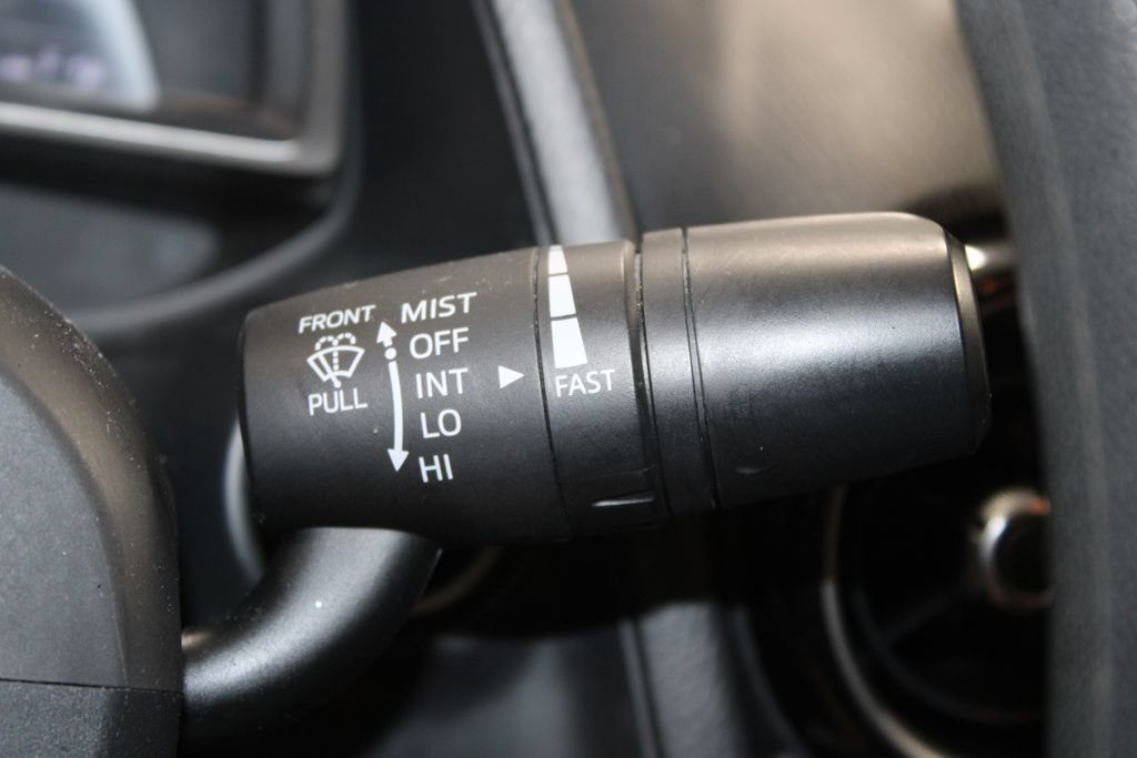 Used 2019 Toyota Yaris LE FWD image 23