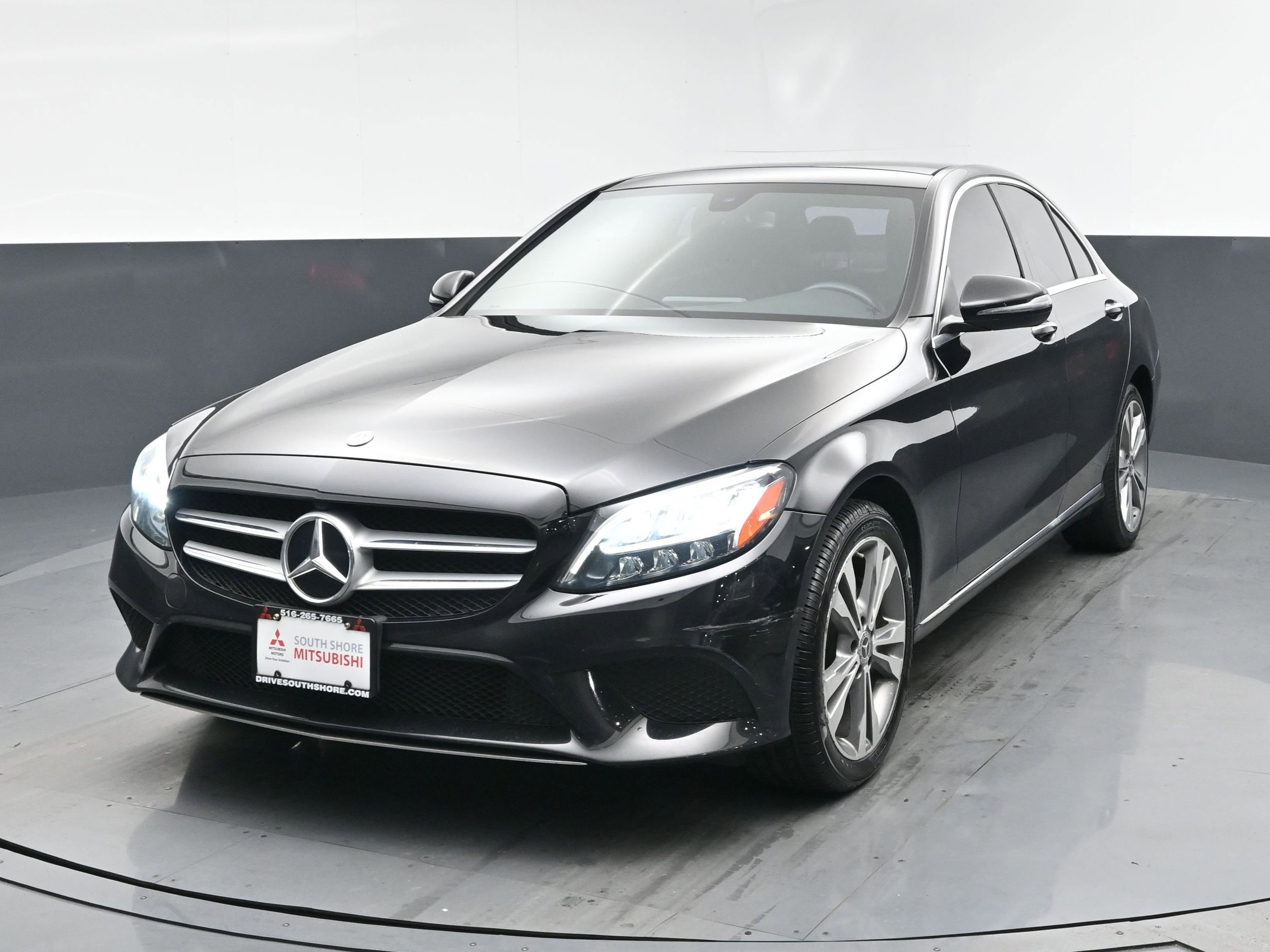 Used 2019 Mercedes-Benz C 300 4MATIC Sedan image 1