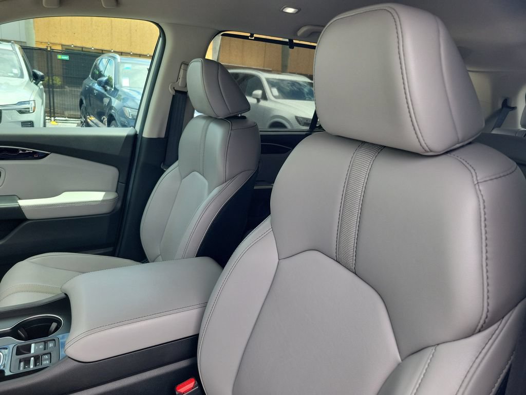 Used 2025 Honda Pilot EX-L image 16