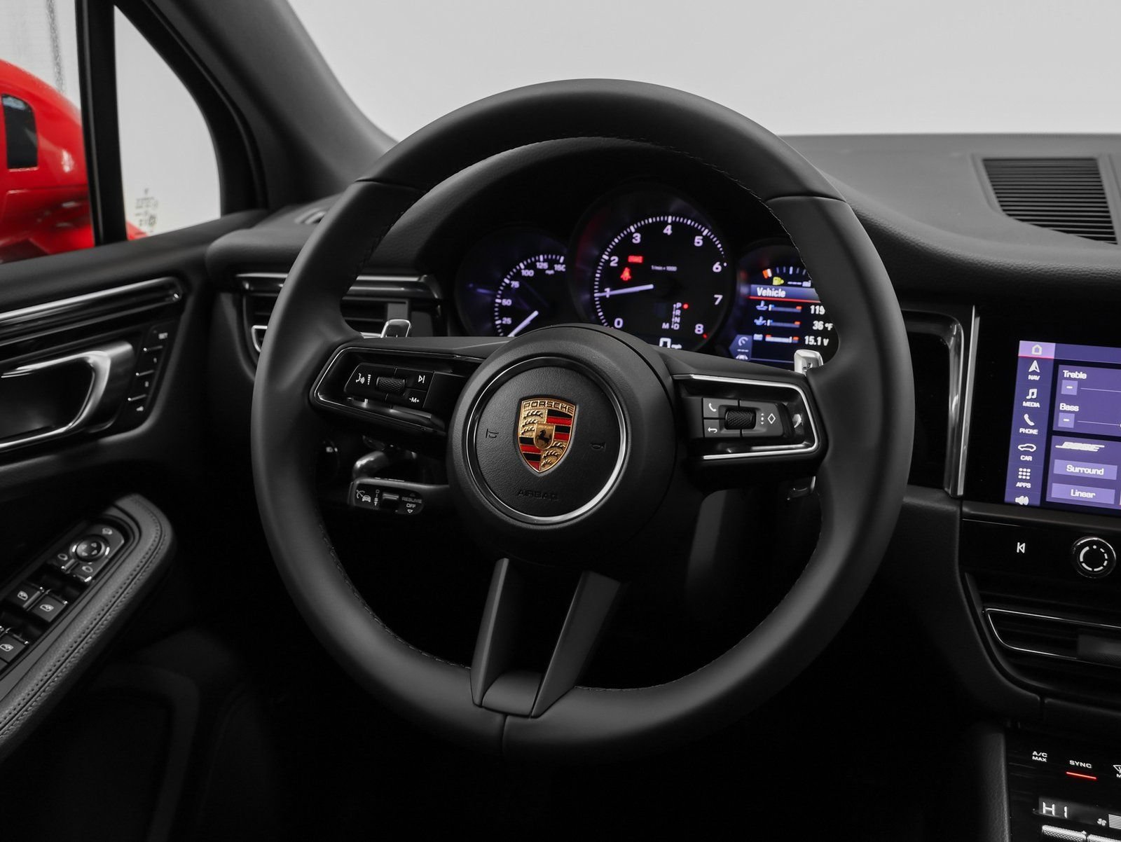 Certified 2026 Porsche Macan AWD/4WD image 28