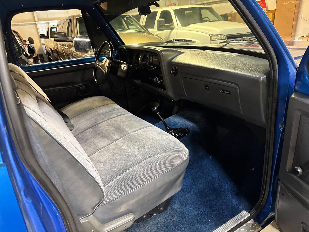 Used 1991 Dodge D/W Truck 250 image 6