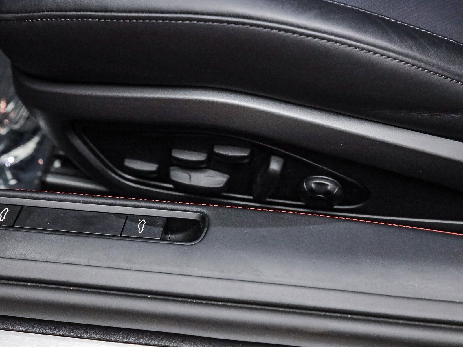 Certified 2025 Porsche 911 Carrera T image 21