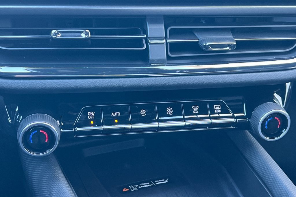 New 2026 Chevrolet Equinox EV RS image 18