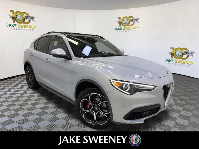 Used 2023 Alfa Romeo Stelvio Ti AWD/4WD image 1