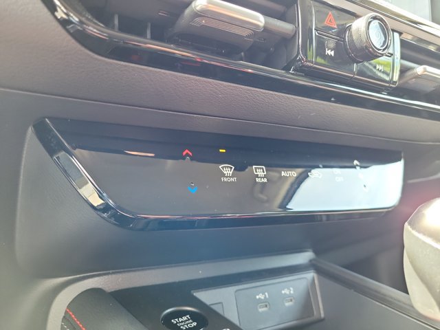 Used 2025 Nissan Kicks SR FWD image 29