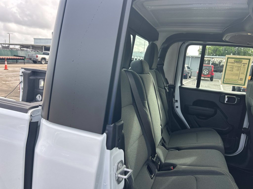Used 2026 Jeep Gladiator Sport AWD/4WD image 26