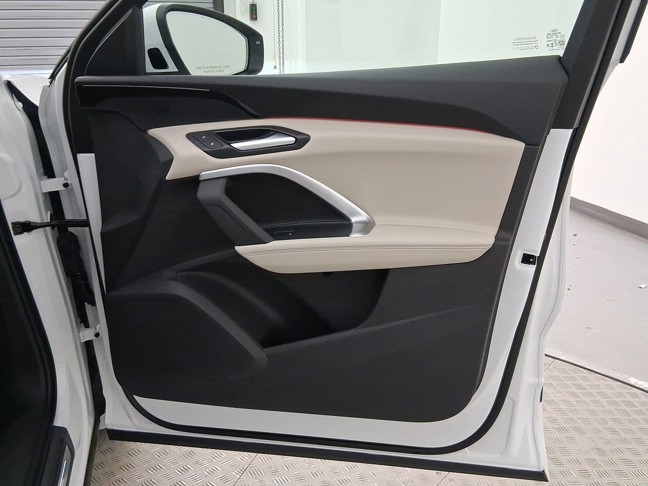 Certified 2025 Audi Q5 Premium w/ Convenience Package image 28