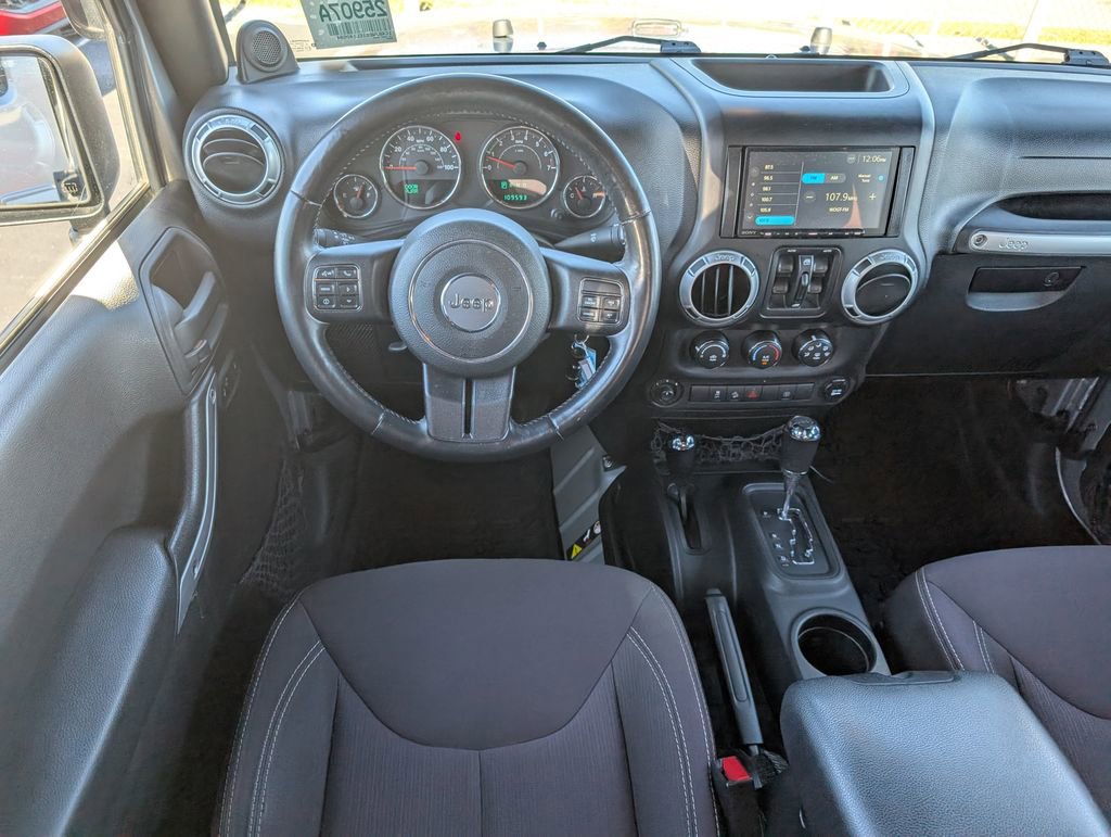 Used 2014 Jeep Wrangler Unlimited Sahara w/ Connectivity Group image 10
