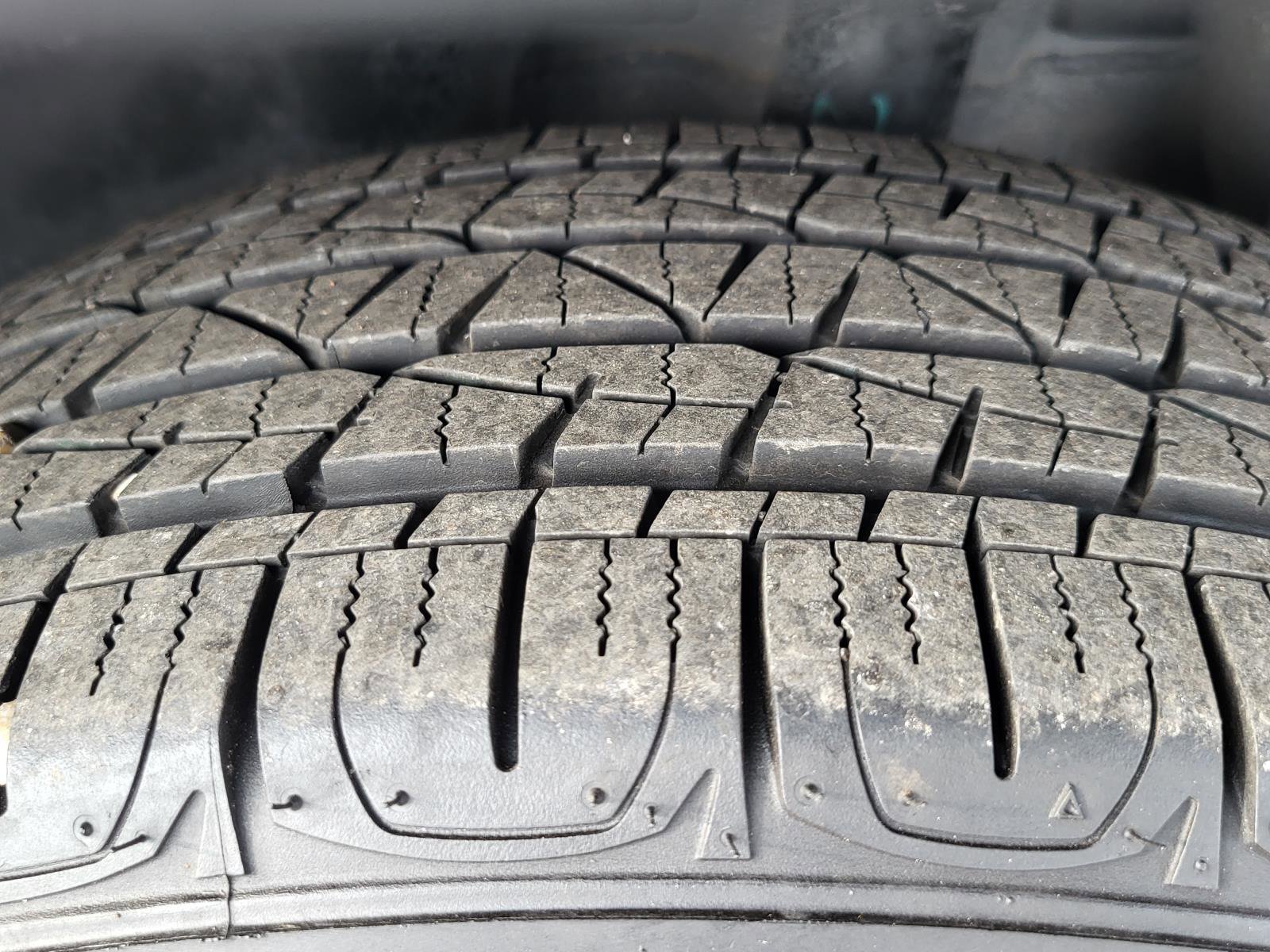 Used 2025 Jeep Compass Latitude image 32