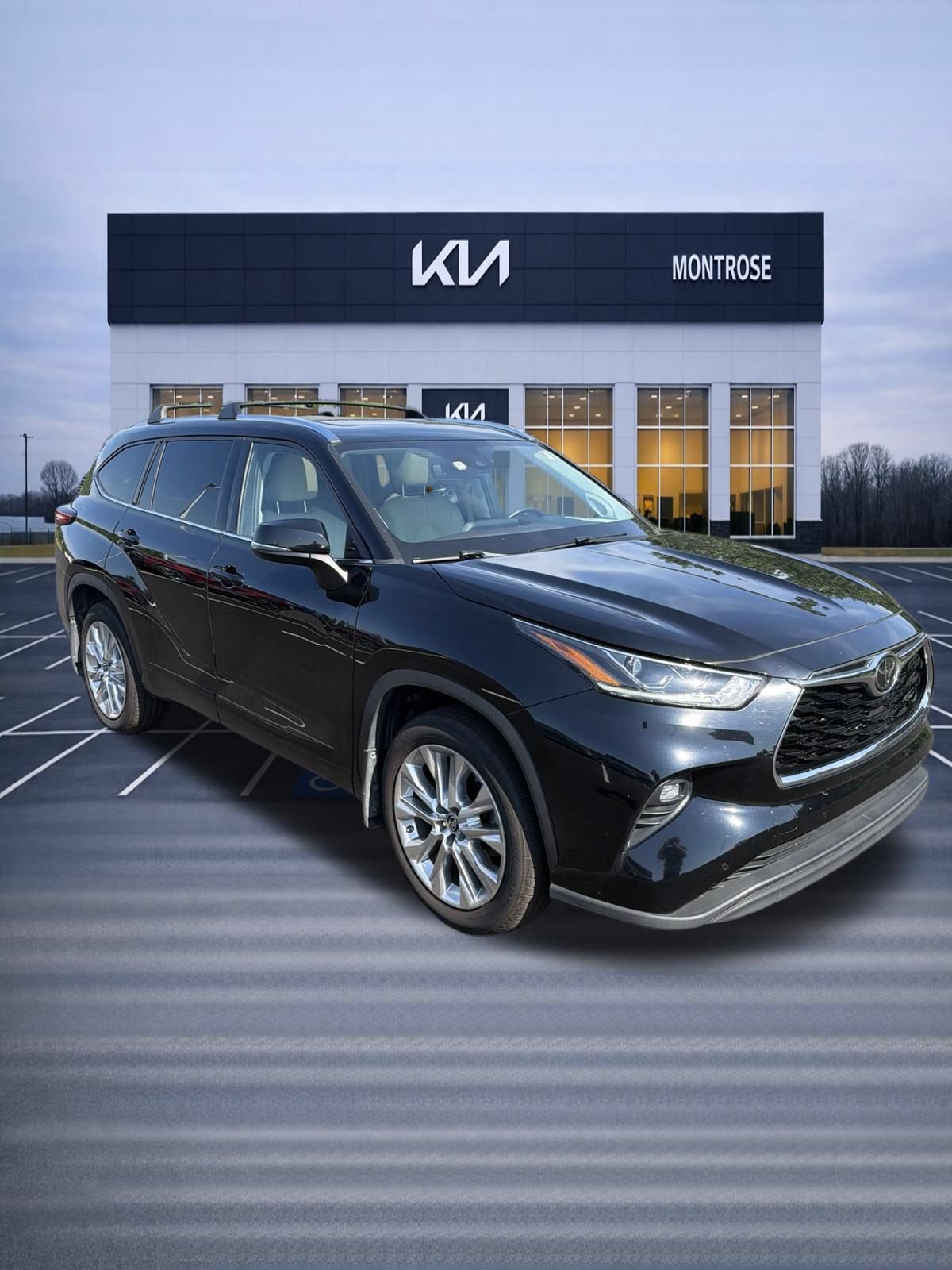 Used 2020 Toyota Highlander Limited AWD/4WD image 2