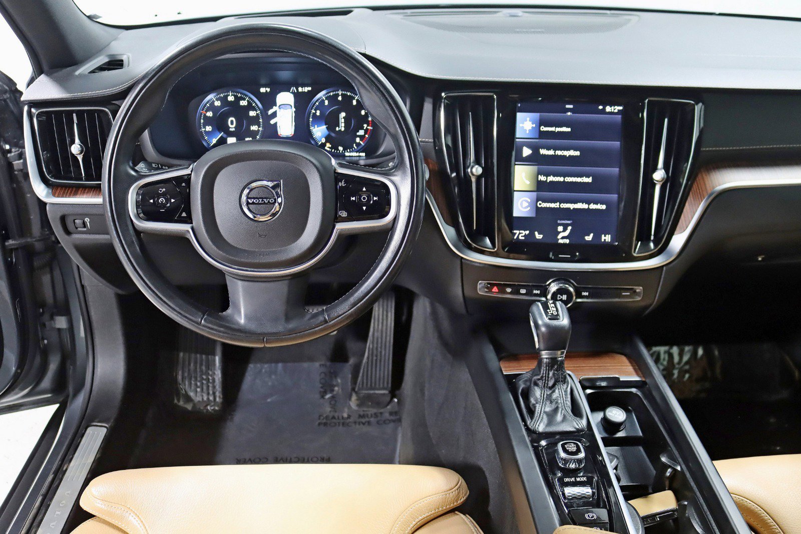 Used 2020 Volvo V60 T5 Cross Country image 14
