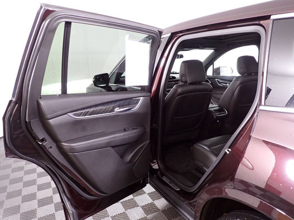 Used 2020 Cadillac XT6 Premium Luxury FWD image 35