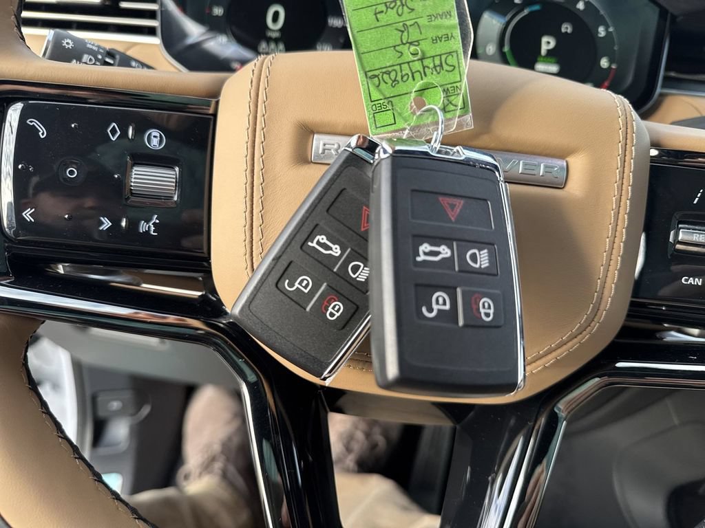 New 2025 Land Rover Range Rover Sport Dynamic SE AWD/4WD image 35