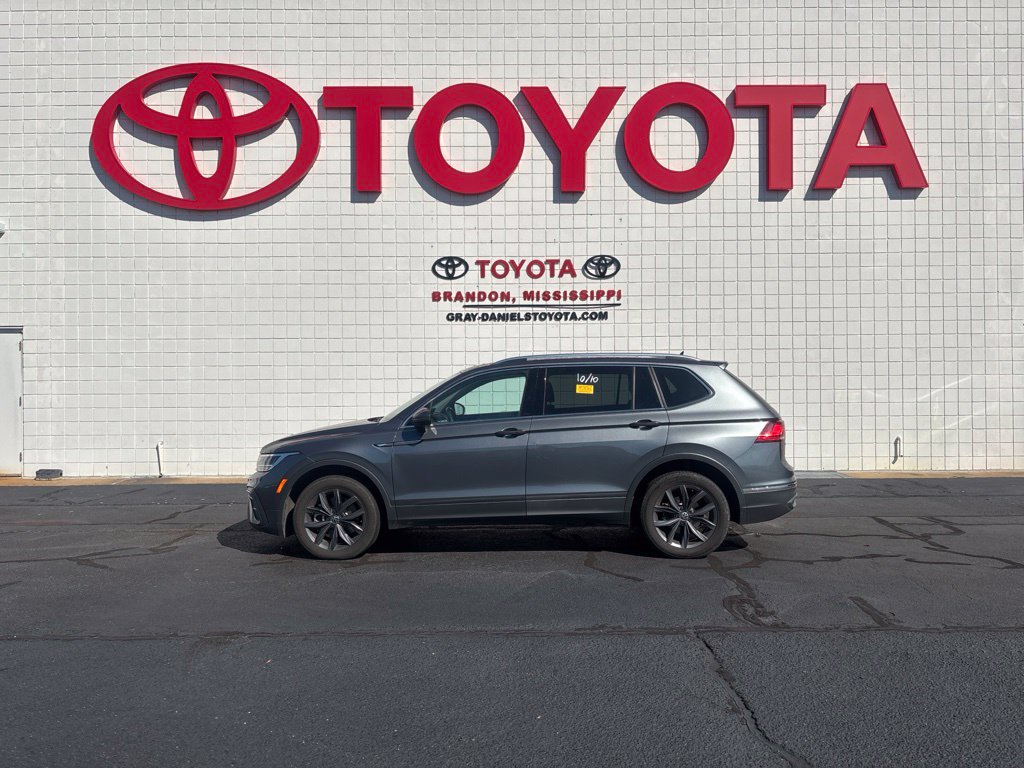 Used 2022 Volkswagen Tiguan SE FWD image 4