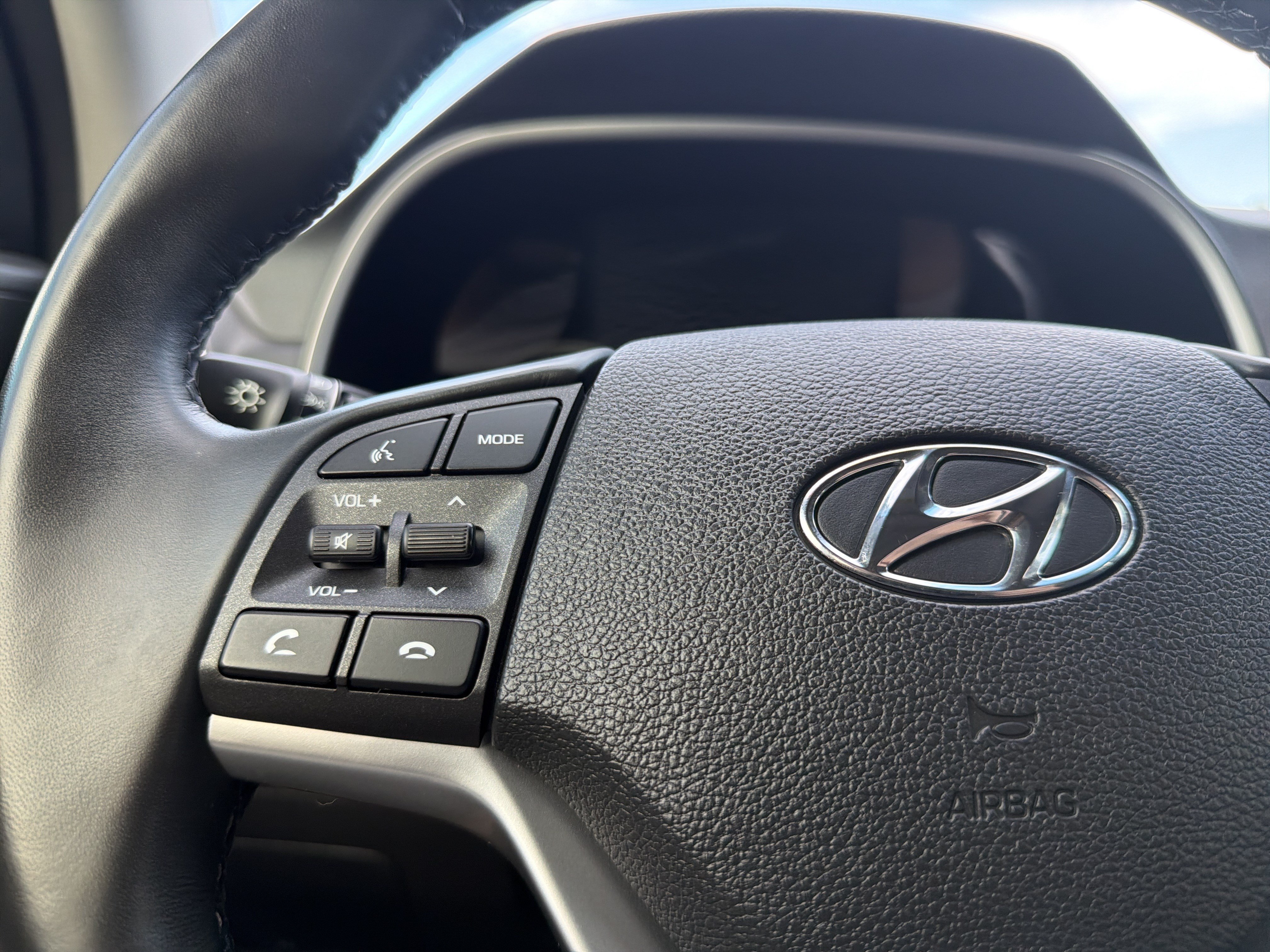 Used 2021 Hyundai Tucson Ultimate w/ Cargo Package FWD image 27