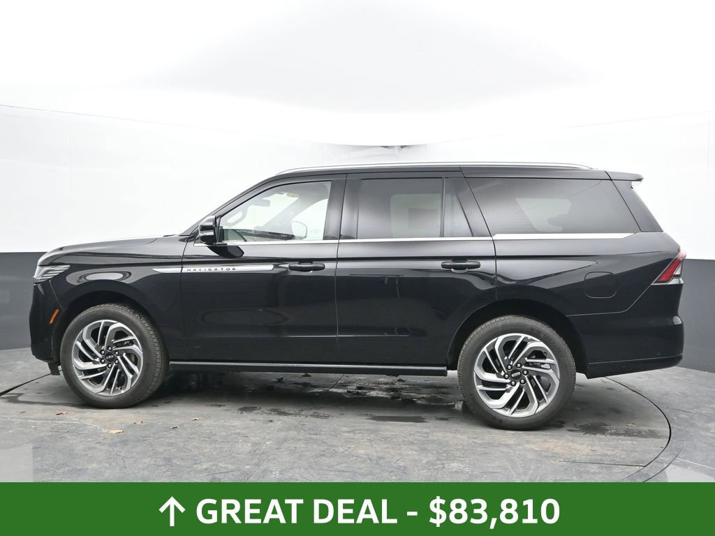 Used 2025 Lincoln Navigator Reserve AWD/4WD image 9