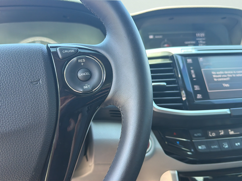 Used 2017 Honda Accord EX-L image 25