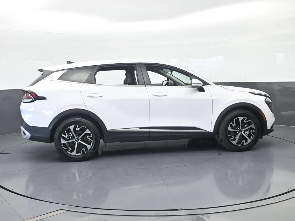 Used 2025 Kia Sportage EX FWD image 7