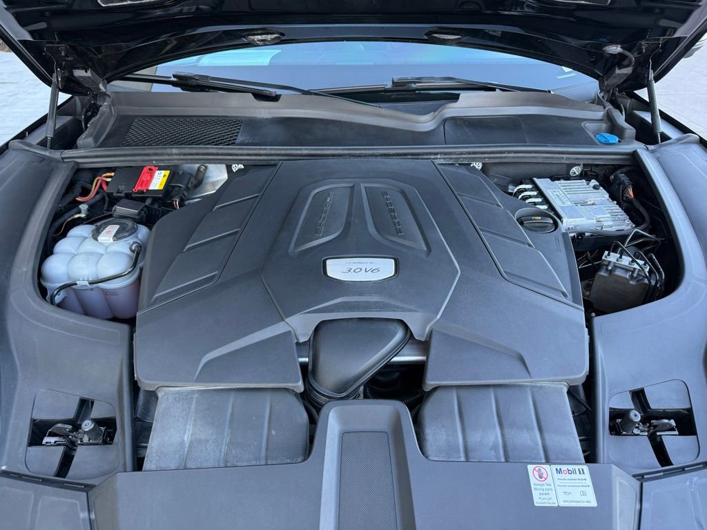 Used 2021 Porsche Cayenne image 15
