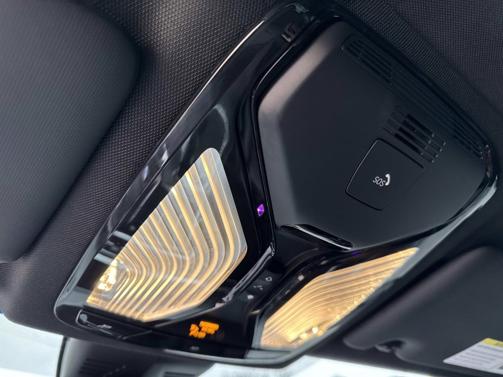 Used 2022 BMW 330i xDrive Sedan w/ Premium Package image 23