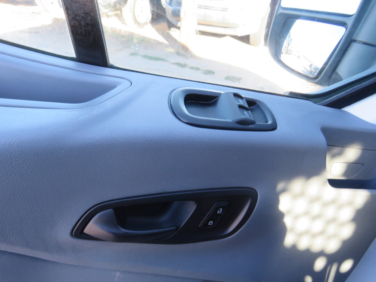 Used 2018 Ford Transit 350 148 Medium Roof image 10