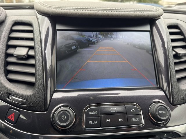 Used 2015 Chevrolet Impala LT w/ Convenience Package image 12