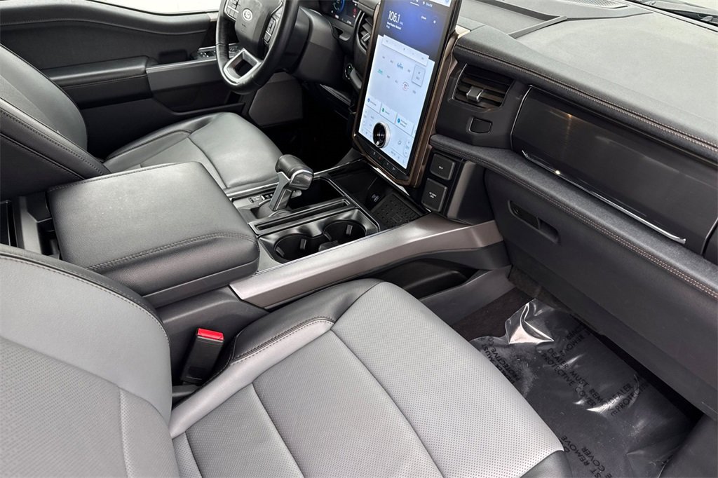 Used 2023 Ford F150 Lightning Lariat image 14