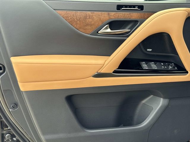 New 2026 Lexus LX 600 4WD w/ Luxury Package image 17