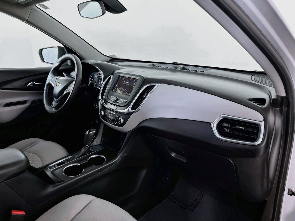 Used 2019 Chevrolet Equinox LS FWD image 32