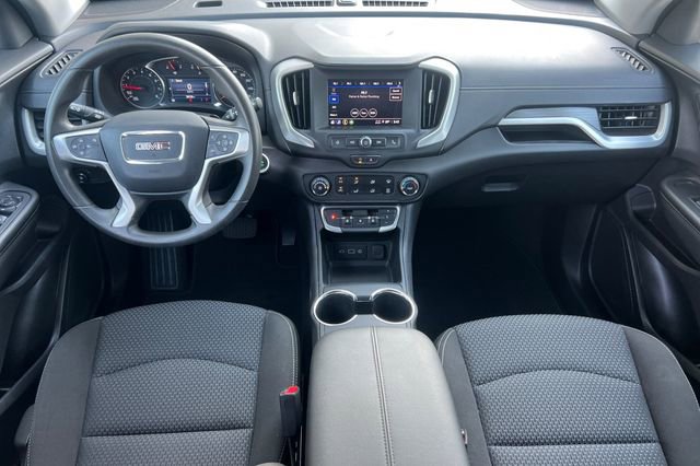 Used 2023 GMC Terrain SLE w/ Elevation Edition image 16