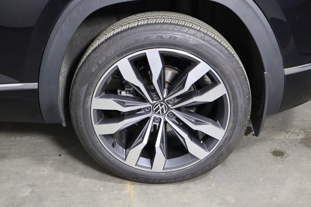 Used 2020 Volkswagen Atlas Cross Sport SEL R-Line AWD/4WD image 42