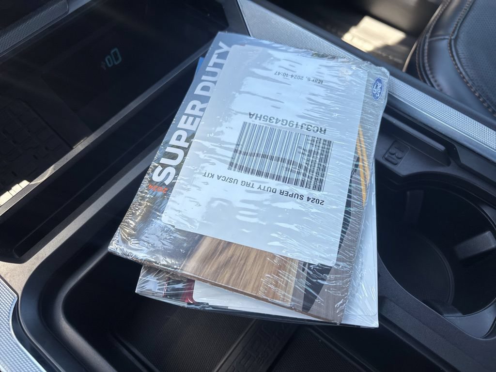 Used 2024 Ford F350 Platinum AWD/4WD image 32