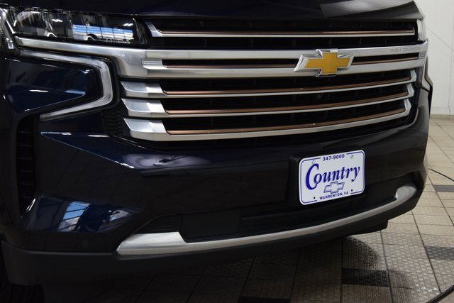 Used 2023 Chevrolet Suburban High Country w/ Premium Package image 13