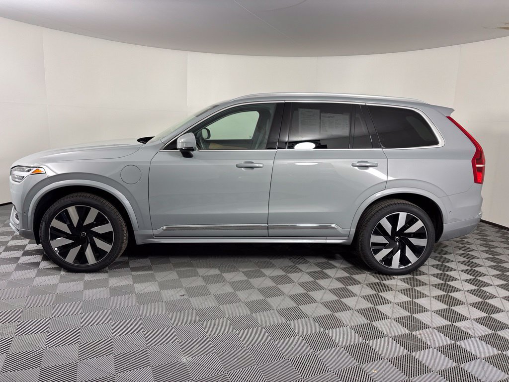 Certified 2025 Volvo XC90 T8 Plus w/ Protection Package AWD/4WD image 5