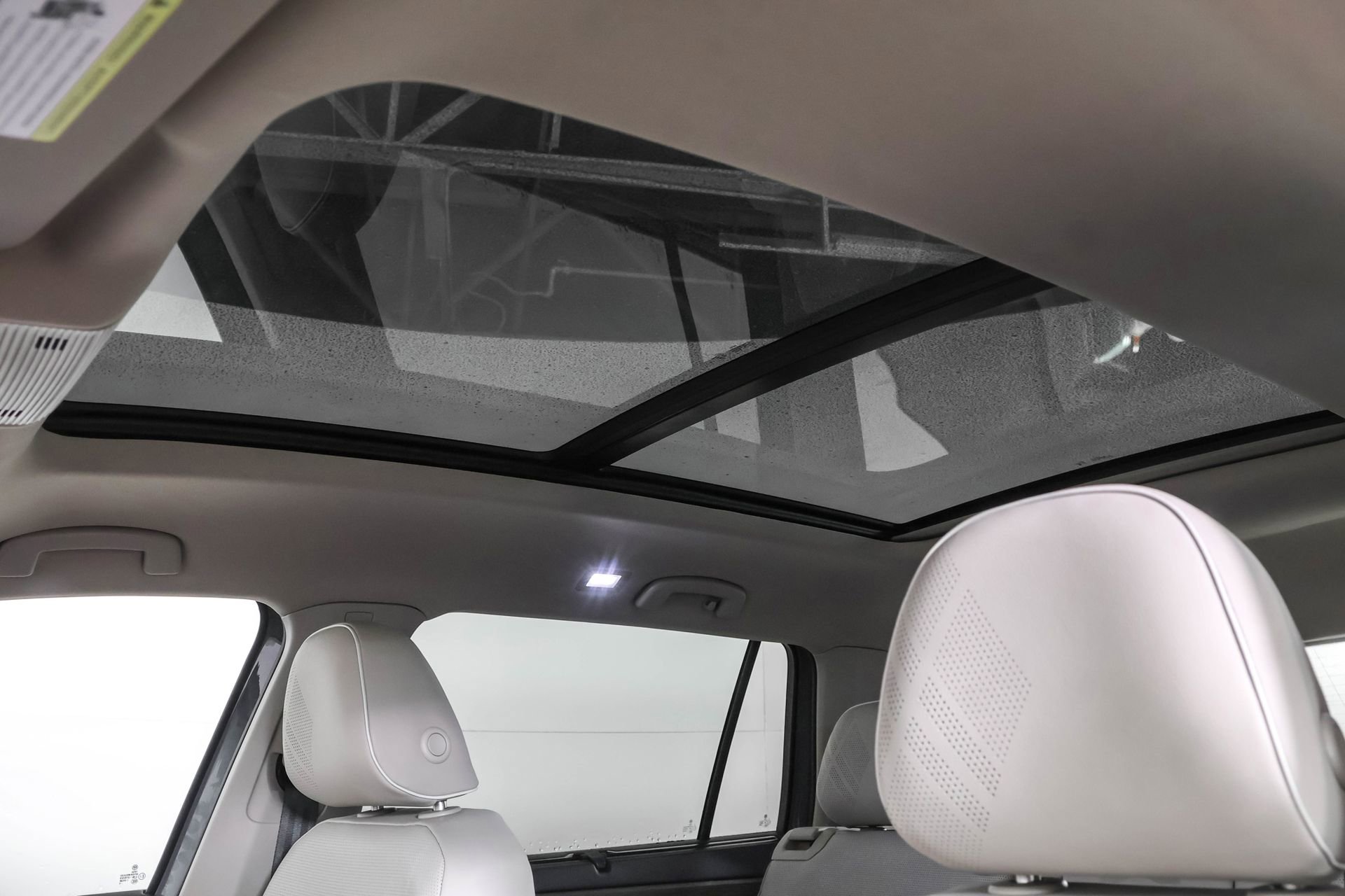 New 2026 Volkswagen Atlas SEL Premium R-Line image 31