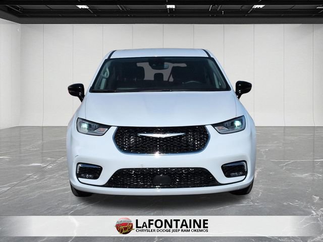 Used 2024 Chrysler Pacifica Touring-L image 8