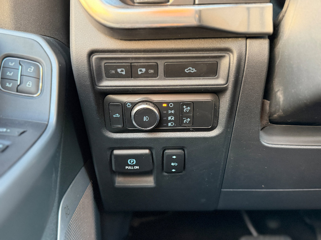 Used 2021 Ford F150 Lariat w/ Equipment Group 502A High image 6