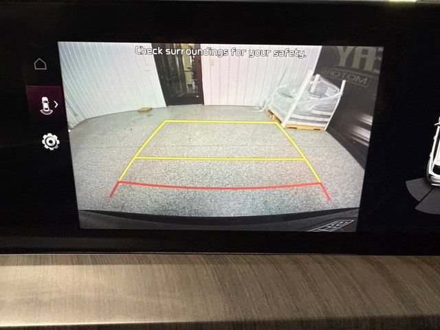 Used 2023 Kia Telluride EX w/ EX Captain's Chair Package AWD/4WD image 12