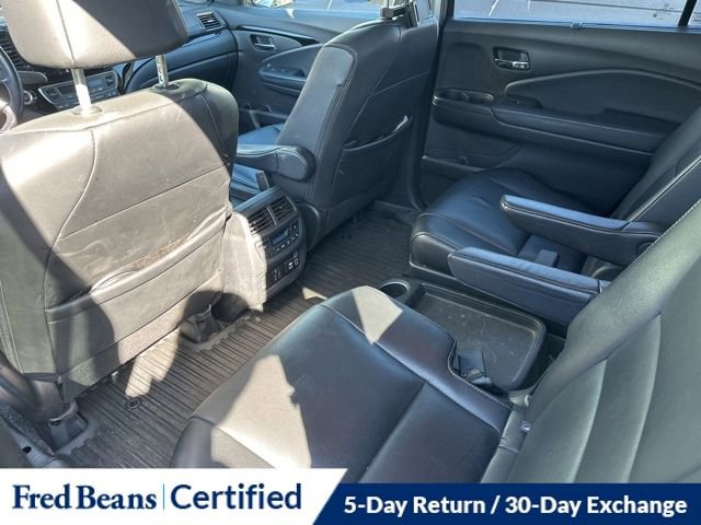 Used 2019 Honda Pilot Touring image 16
