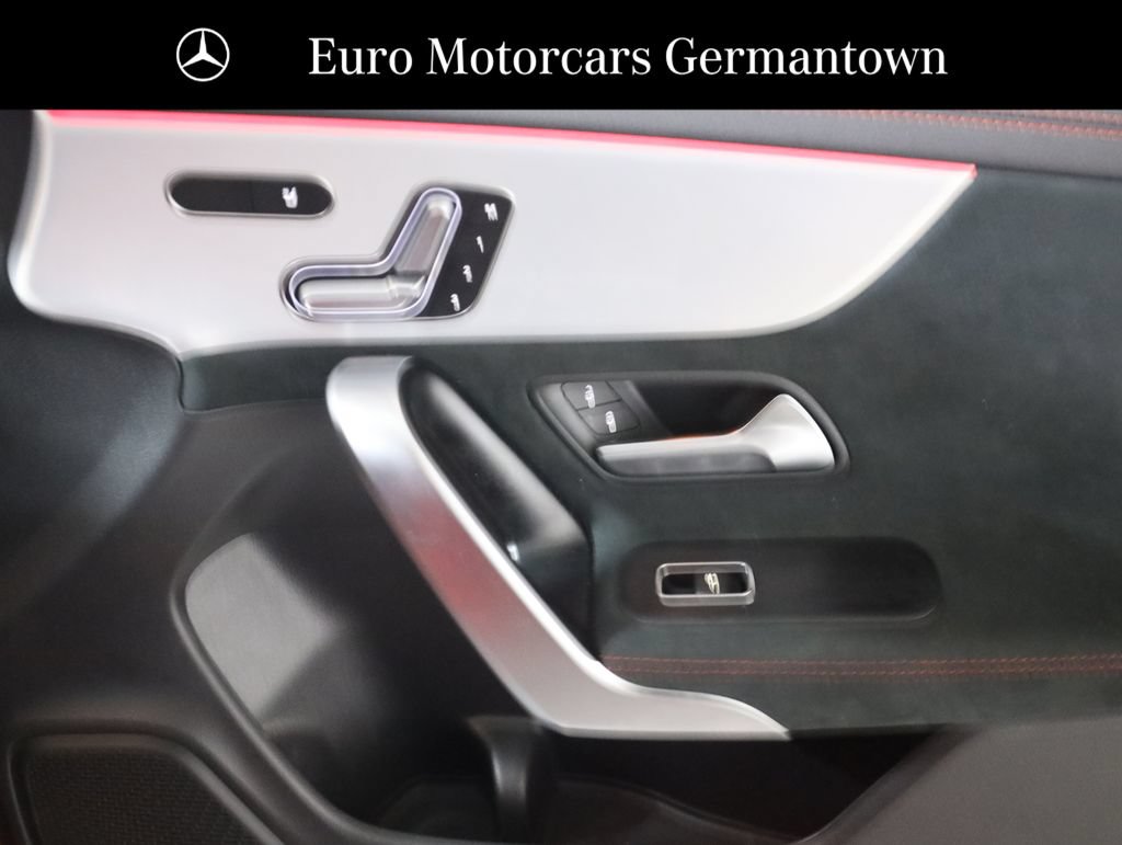 Used 2023 Mercedes-Benz CLA 250 4MATIC image 52