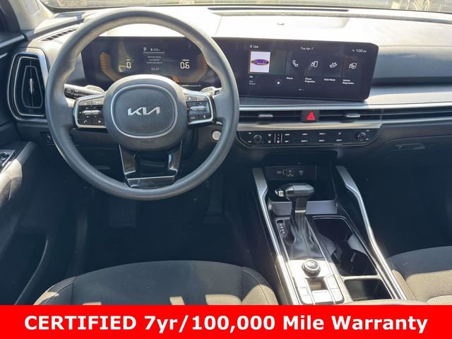 Used 2024 Kia Sorento LX image 14