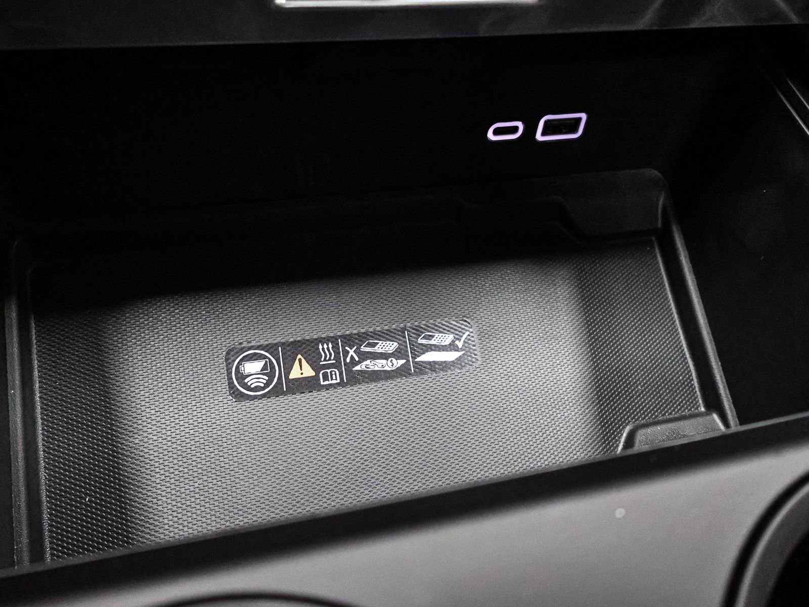 New 2026 GMC Yukon XL Denali w/ Denali Reserve Package image 32