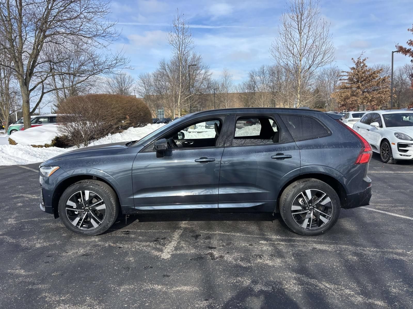 New 2026 Volvo XC60 B5 Plus w/ Protection Package Premier AWD/4WD image 4