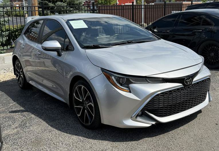 Used 2019 Toyota Corolla XSE FWD image 3
