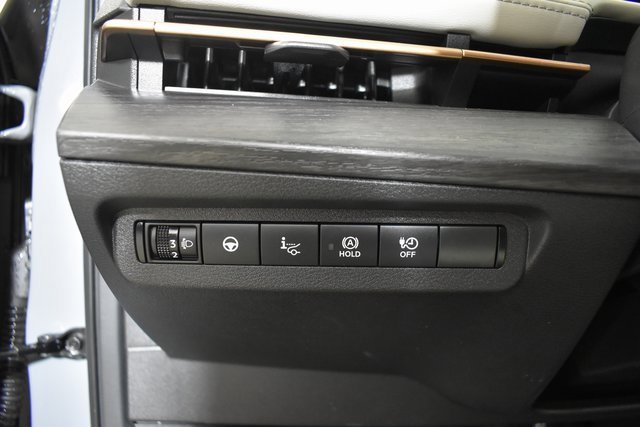Certified 2024 Nissan Ariya AWD image 15