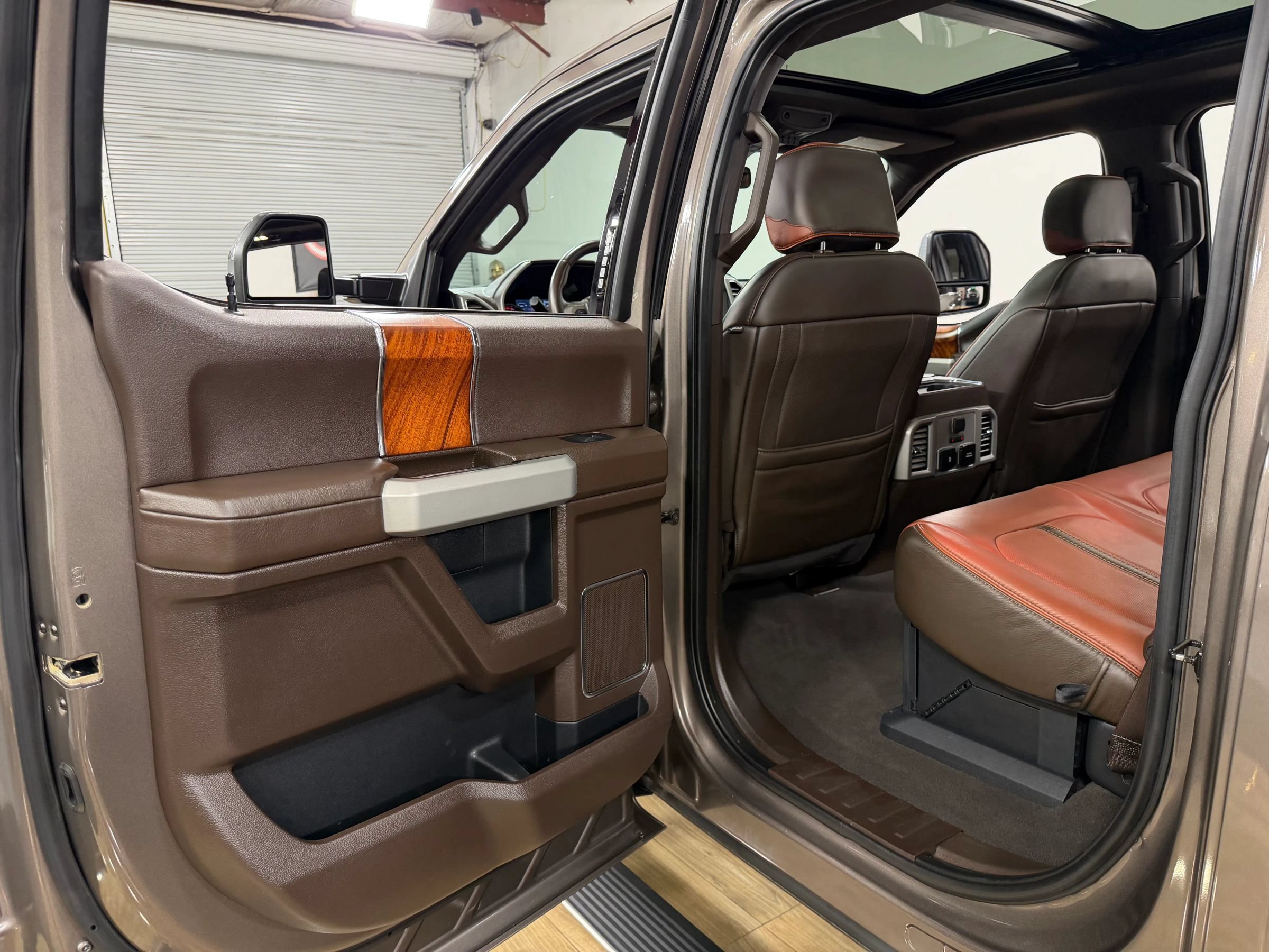 Used 2019 Ford F250 King Ranch w/ King Ranch Ultimate Package AWD/4WD image 15